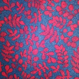 Large Sarah - Lularoe